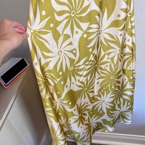 COPY - HOUSE OF HARLOW
Green & Cream Satin  Patterned Maxi Dress